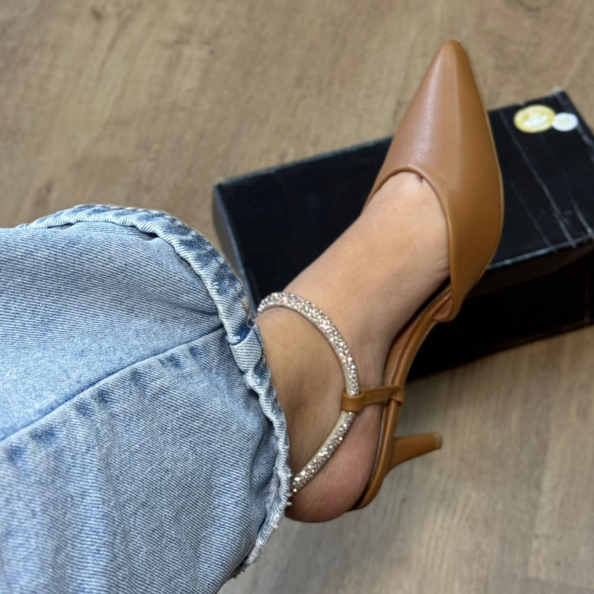 Scarpin Slingback Vizzano com Pedrarias 1185.1138