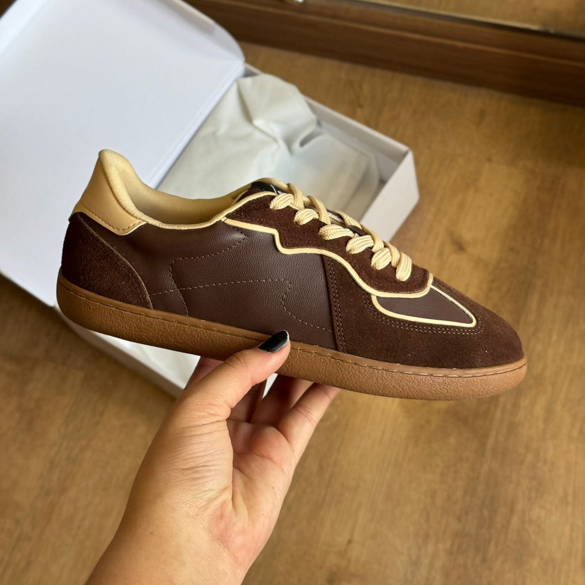 Tênis Arezzo Camurça Amarração Valen A139170001