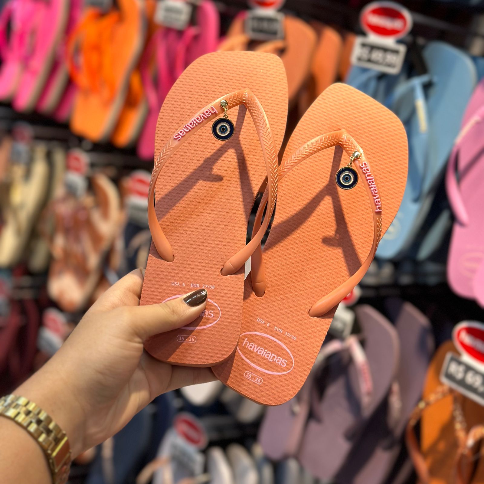 Havaianas Slim Square Logo Pop Up + Pin Olho Grego Pendurado