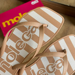 Chinelo de Dedo Moleca Listras 5552.300