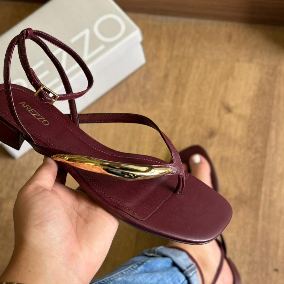 Sandália Arezzo de Salto com Detalhe na Tira A135610010