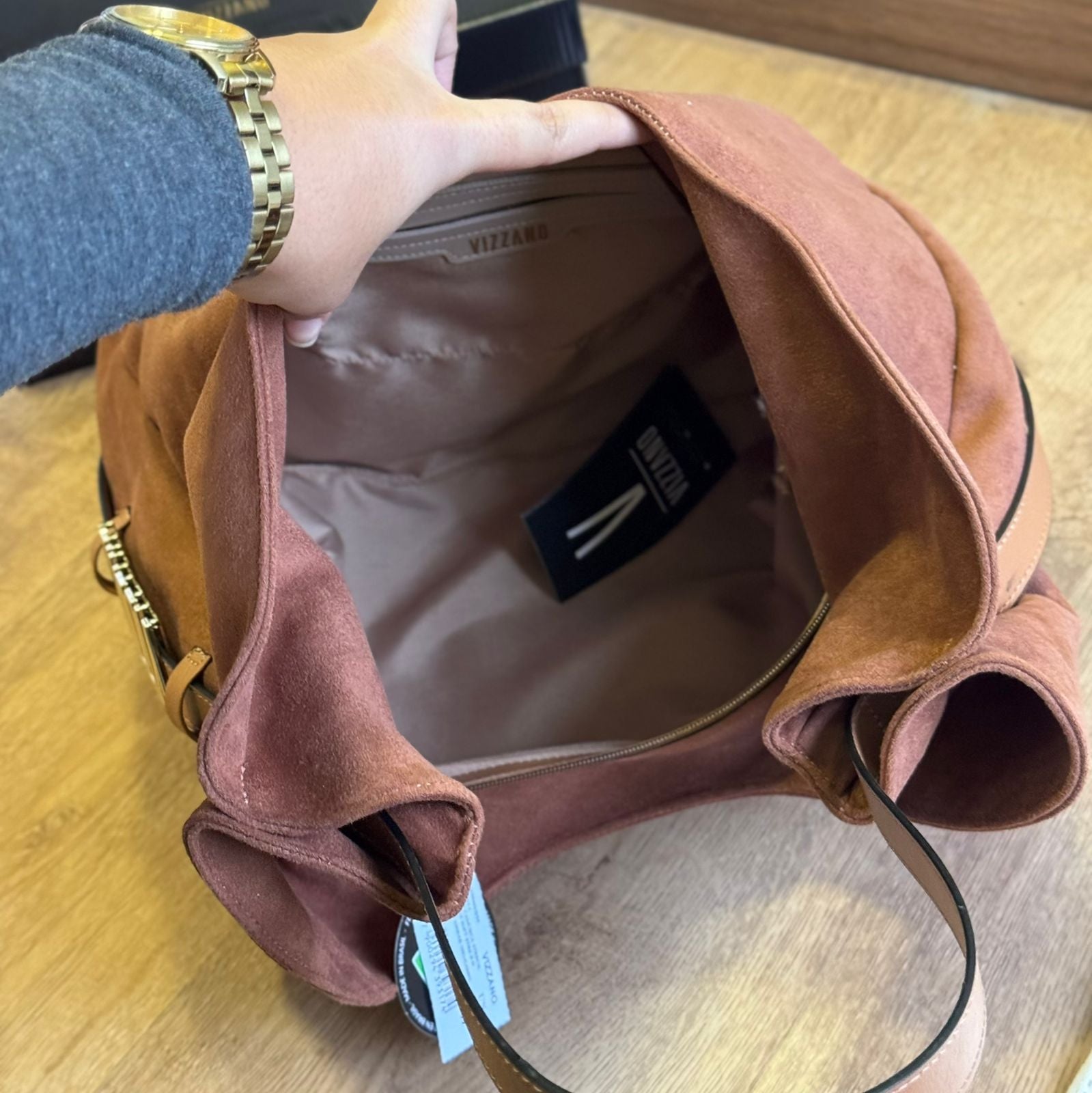 Bolsa Vizzano Detalhe Escrita da Marca 10104.1