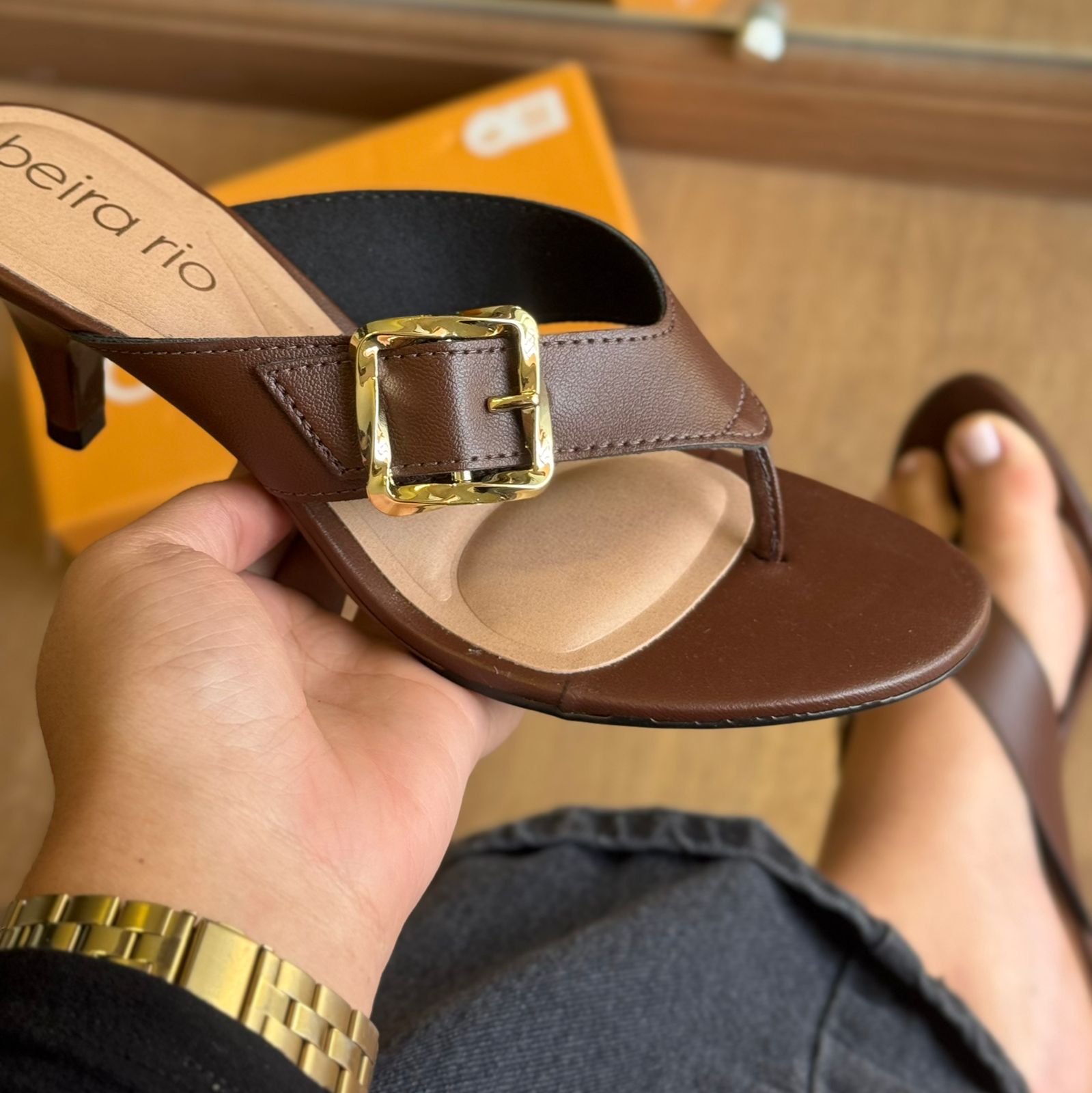 Salto Beira Rio Ouro Entrelaçado 8308.1440