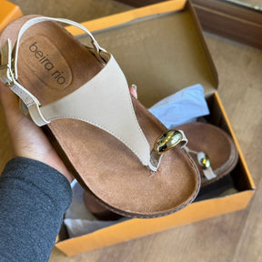 Sandália Beira Rio Plataforma Detalhe Dourado 8524.109