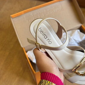 Sandália Rasteira Beira Rio Circulo Dourado nas Tiras 8367.872