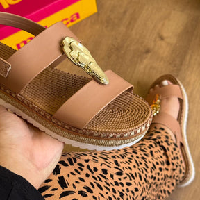 Sandália Moleca Detalhe Dourado no Cabedal 5447.526