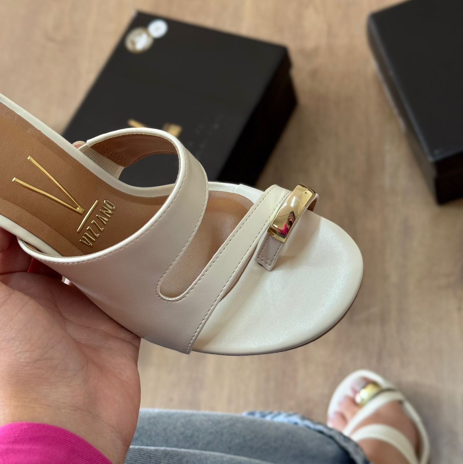 Salto Vizzano Bloco Detalhe Dourado no Dedo 6550.101