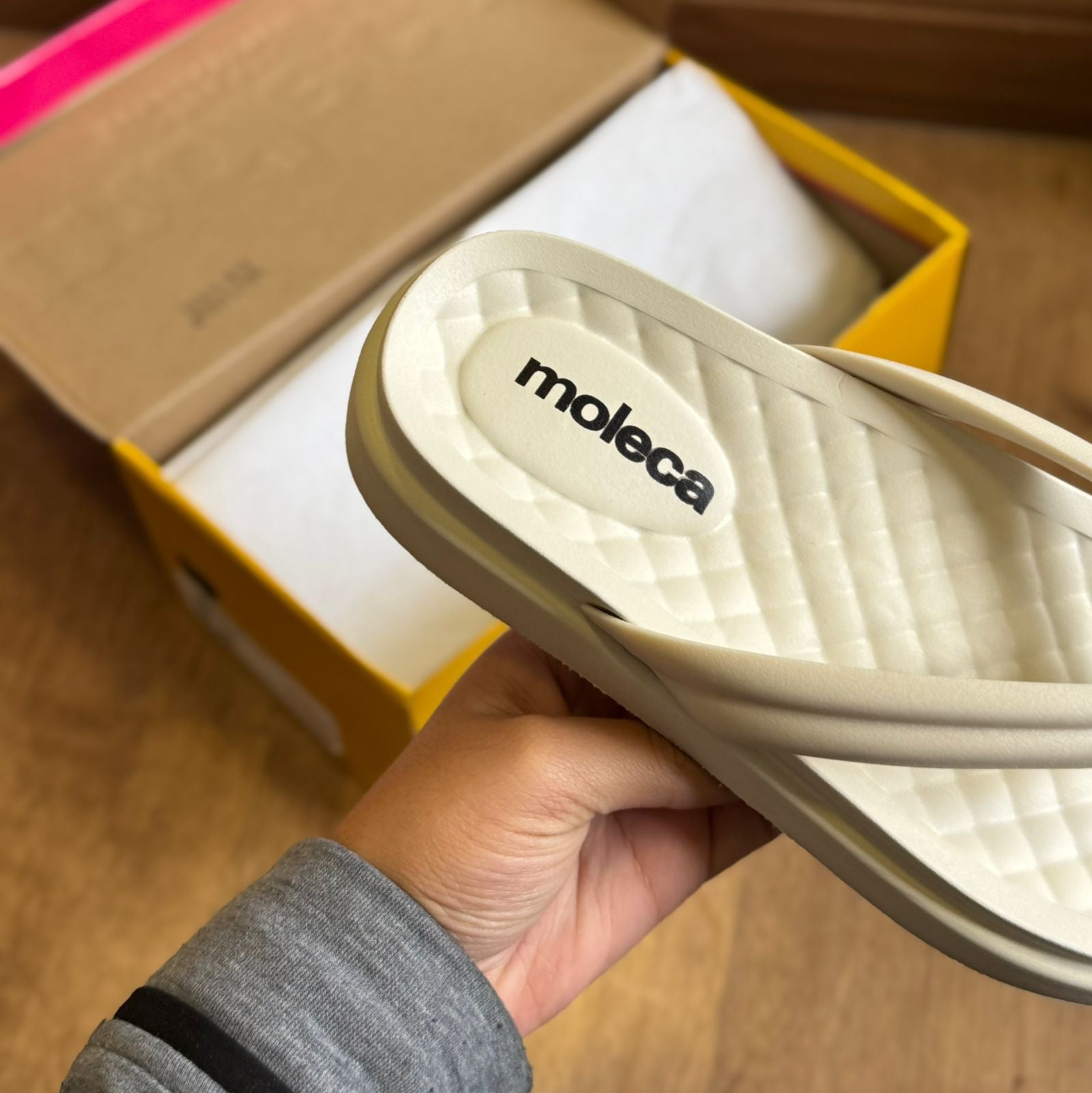 Chinelo de Dedo Moleca 5554.100