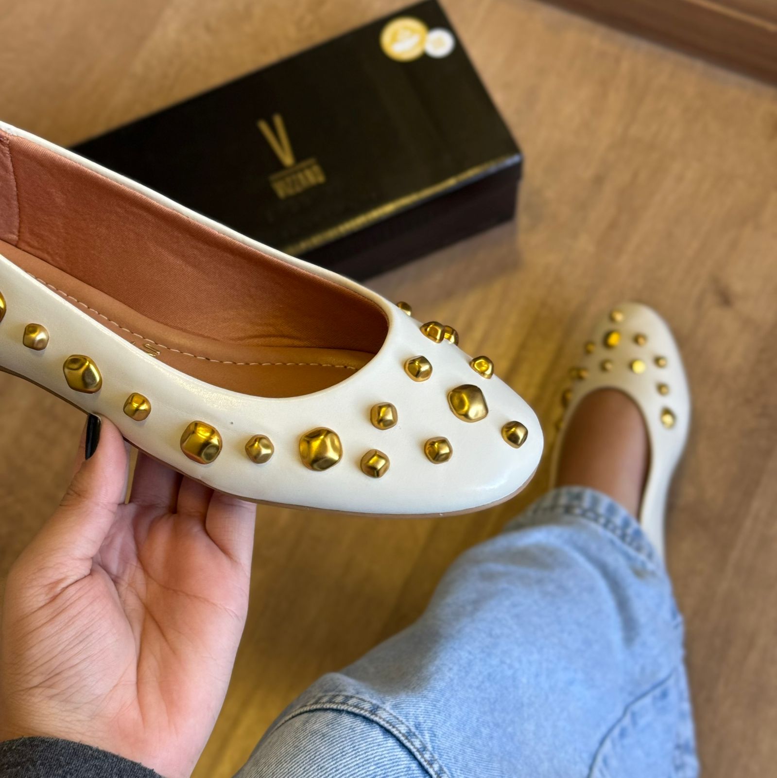 Sapatilha Vizzano Pedrarias Douradas 1443.111