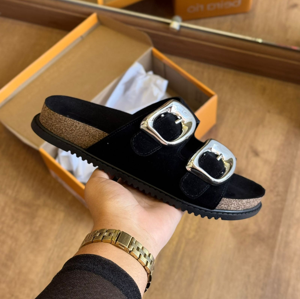 Sandália Papete Beira Rio Detalhe Dourado 8523.116