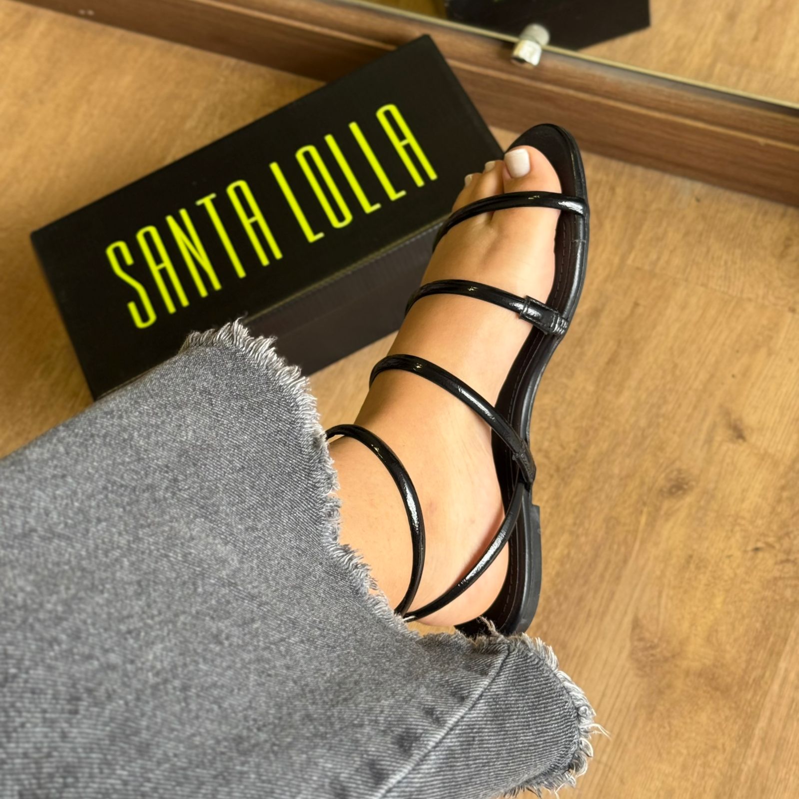 Sandália Santa Lolla Rasteira Tiras Finas 086C.4C78.0A14