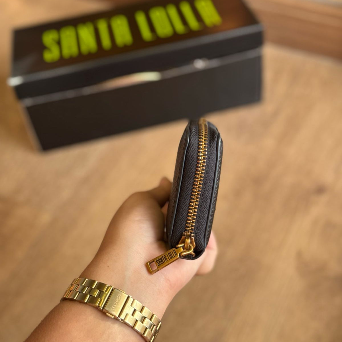 Carteira Santa Lolla Floater  Alça De Mão 0471.4B77.037B