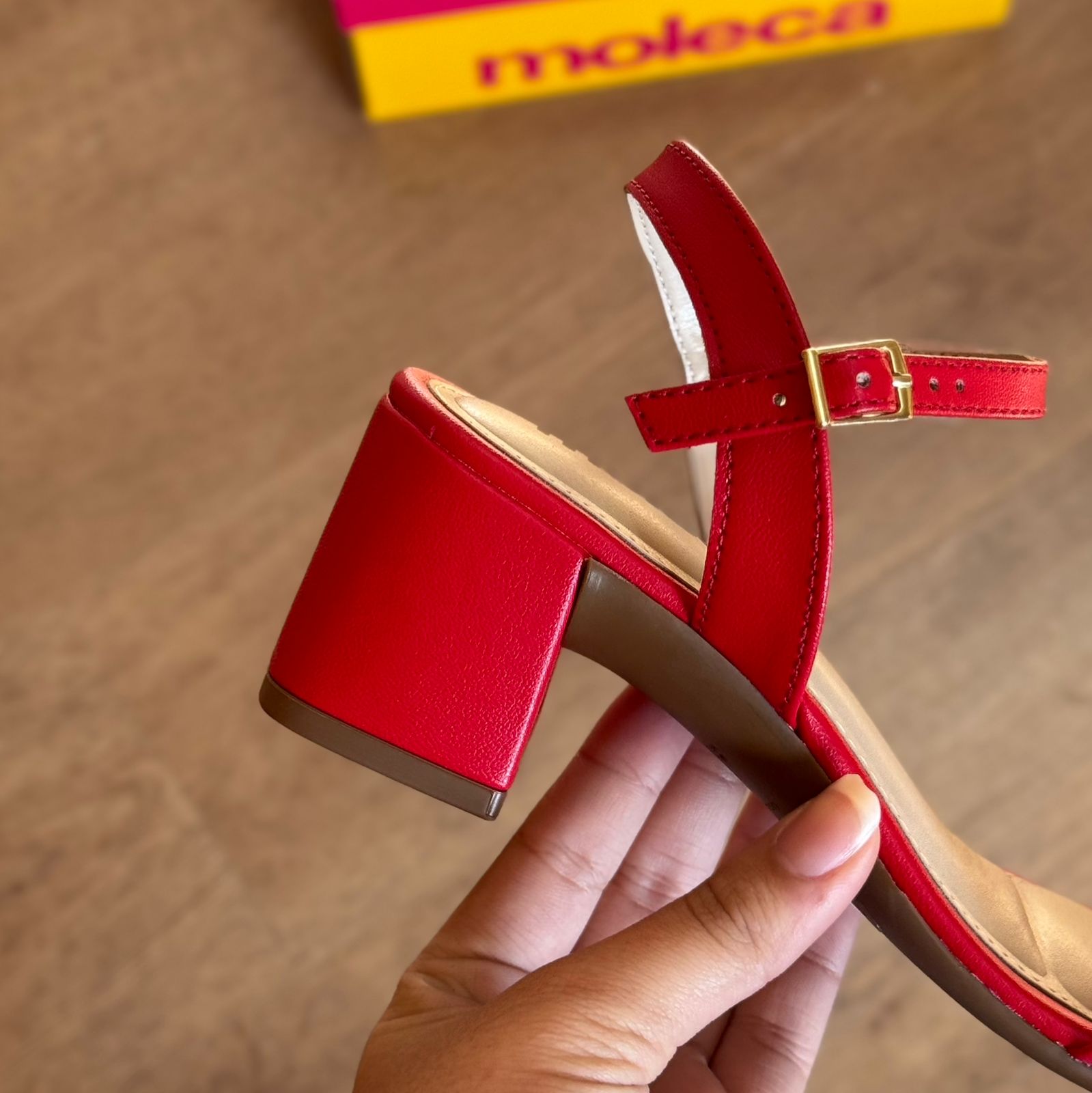 Sandália Moleca Salto Bloco Ajuste Prático 5496.101