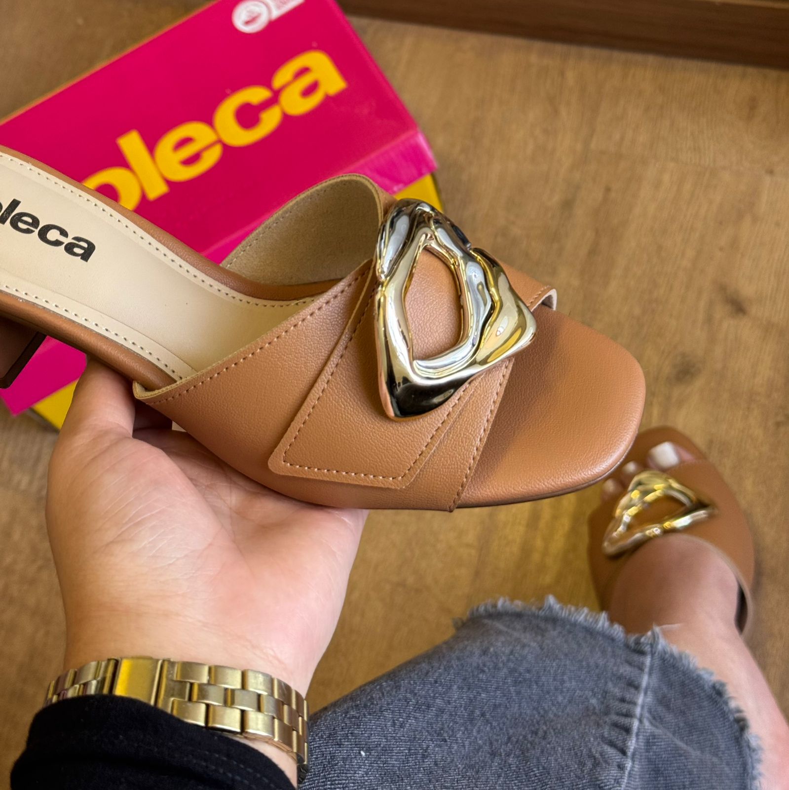 Salto Moleca Bloco Detalhe Dourado 5496.117