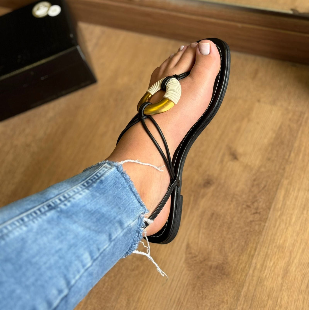 Sandália Vizzano Rasteira Detalhe nas Tiras 6371.1001