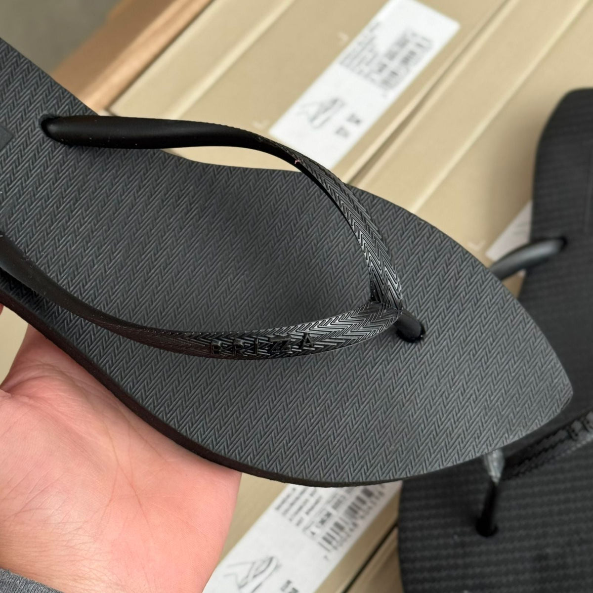 Chinelo de Dedo Bico Folha Brizza Z191460001