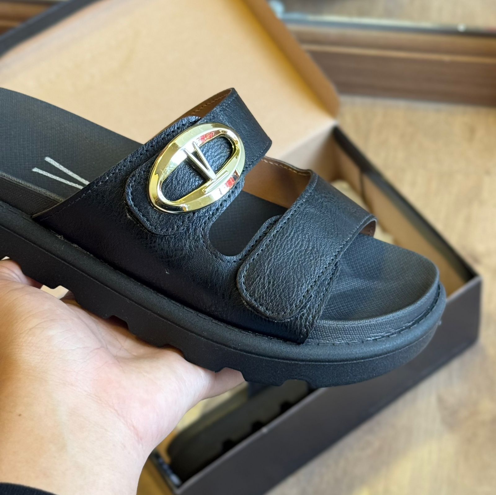 Sandália Vizzano Olhos de Ouro 6510.115