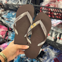 Havaianas Top + Pins Capivara