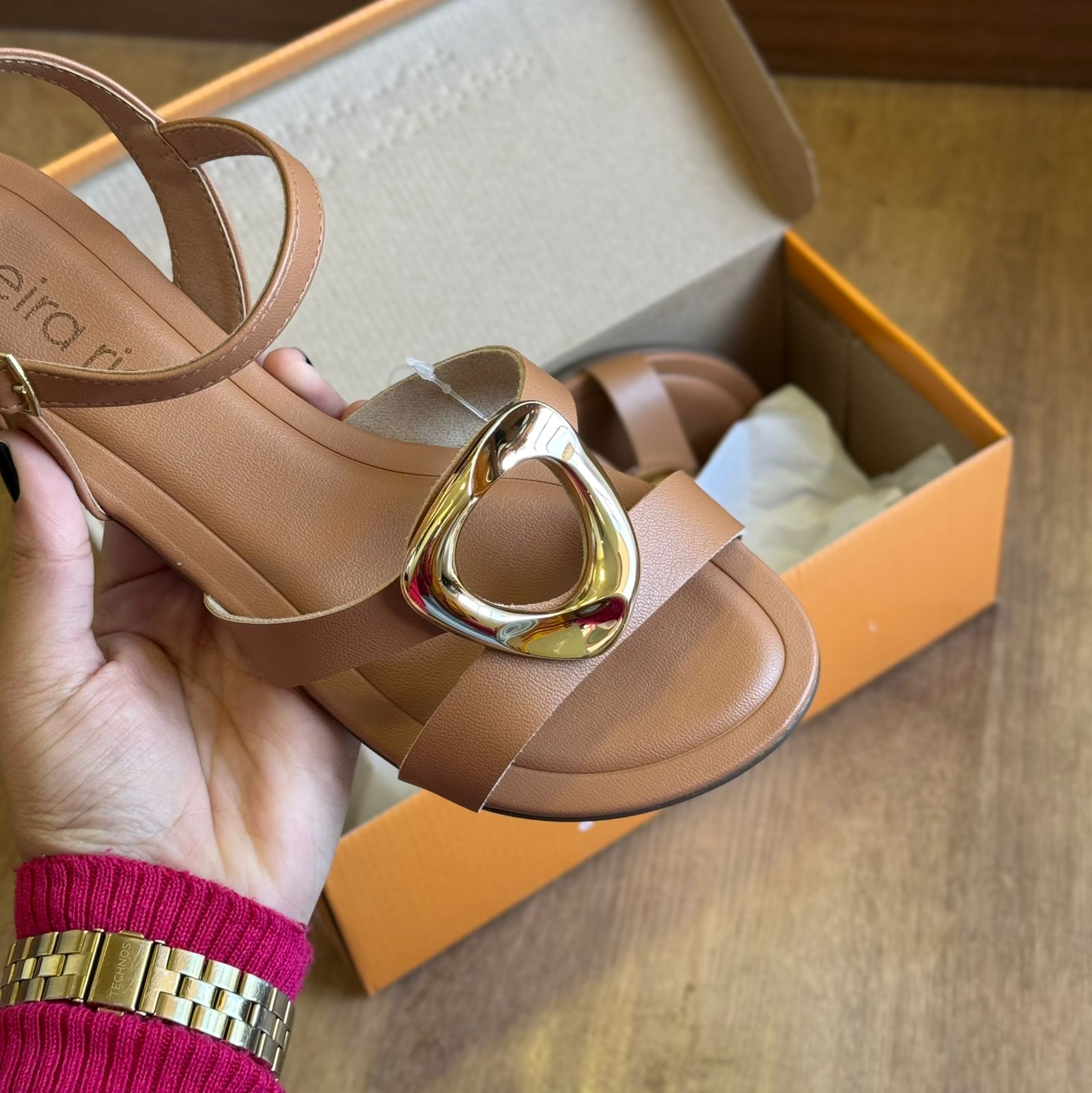 Sandália Rasteira Beira Rio Circulo Dourado nas Tiras 8367.872