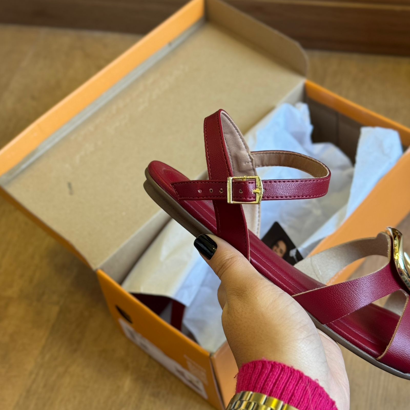 Sandália Rasteira Beira Rio Circulo Dourado nas Tiras 8367.872