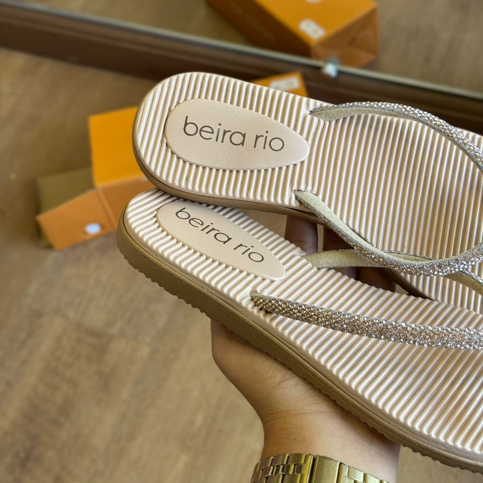 Chinelo Beira Rio Tira de Brilho 8395.227