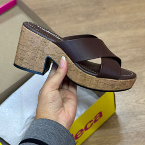 Tamanco Moleca Tiras Cruzadas Natural 5549.100