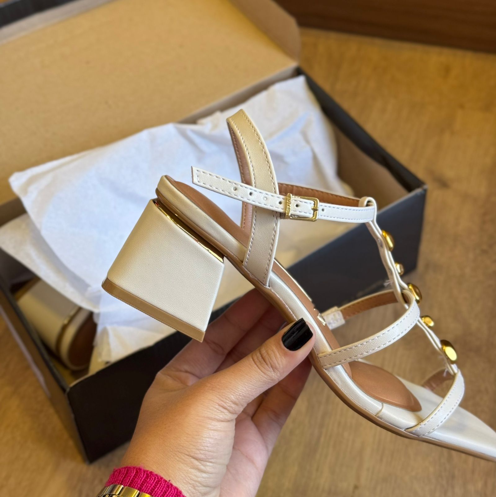 Sandália Vizzano Caminho de Ouro 6428.153