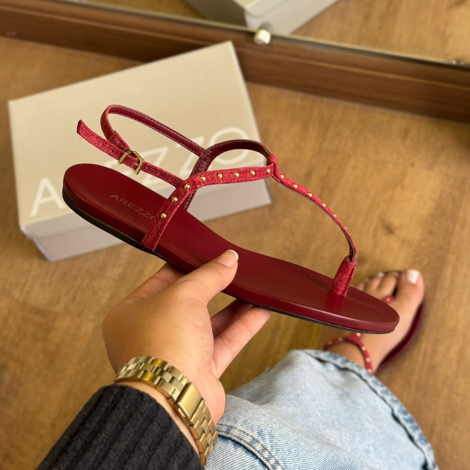 Sandália Arezzo Rasteira Camurça Slim Rebites A032740146