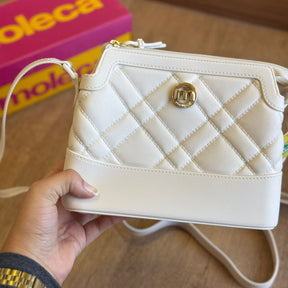 Bolsa Moleca Letra M Dourado 50062.1.31