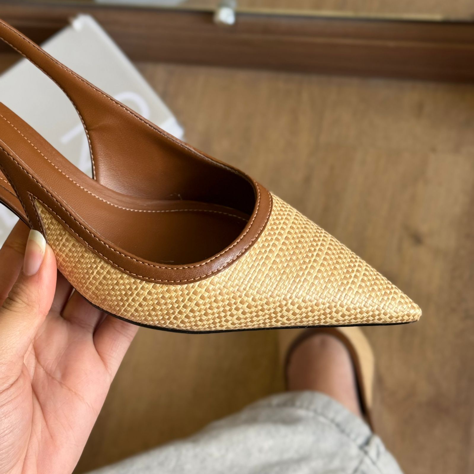 Scarpin Slingback Arezzo A127570175