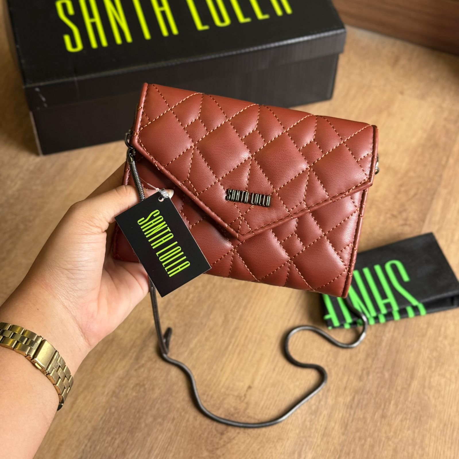 Bolsa Santa Lolla Carteira Transversal Metalizada e Verniz 0471.46BB