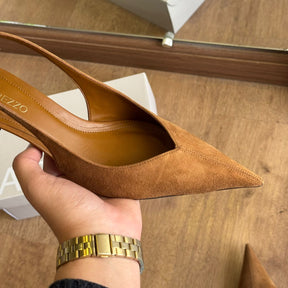 Scarpin Arezzo Camurça Salto Kitten Slingback A138550002