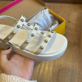 Sandália Moleca Detalher de Bolinhas Douradas 5489.119