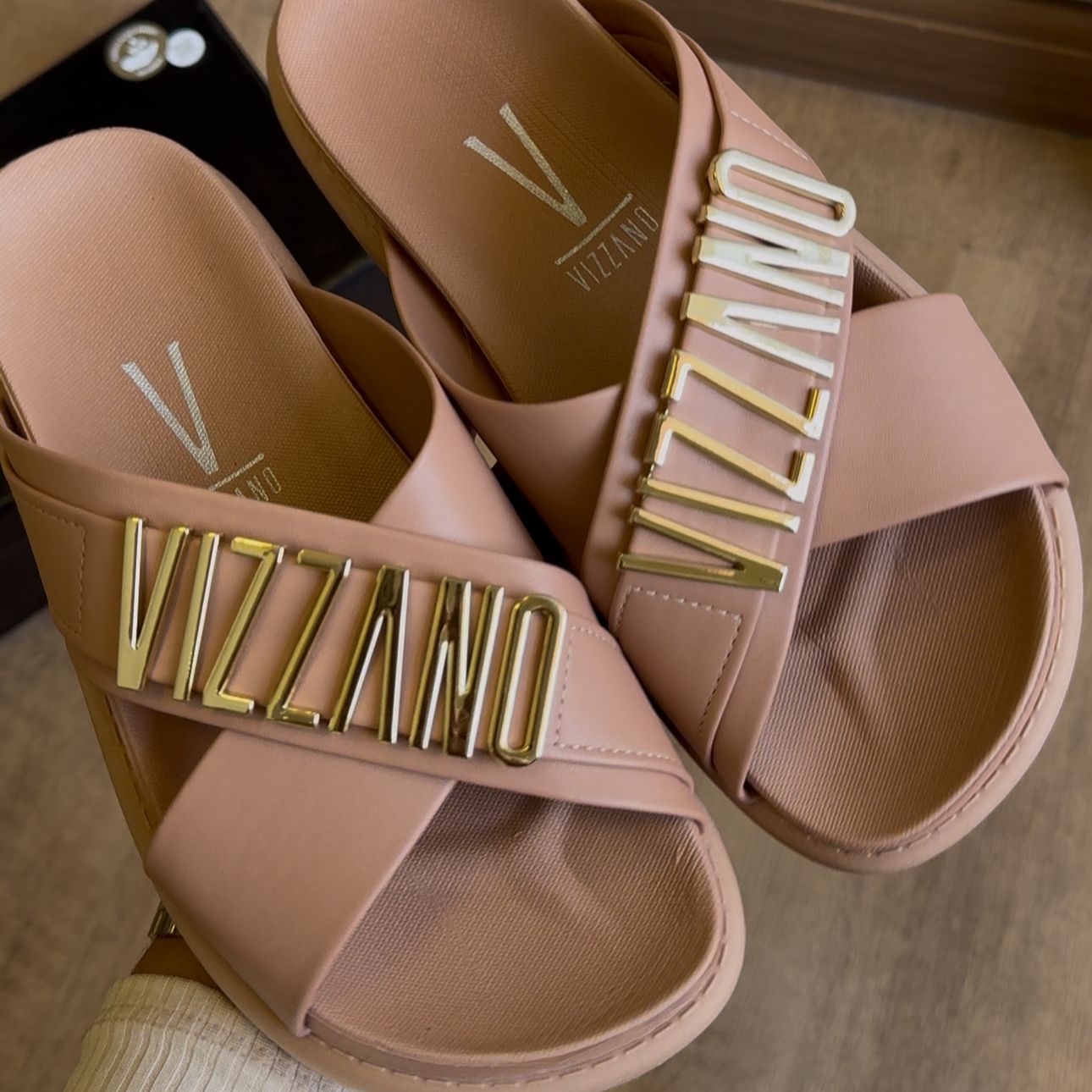 Sandália Vizzano Papete em X Detalhe da Marca 6510.122