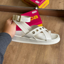 Sandália Moleca Tiras Entrelaçadas 5556.104