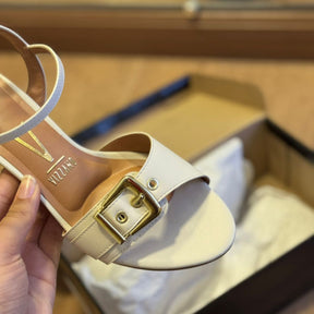 Sandália Vizzano Salto Bloco com Ajuste 6291.1184