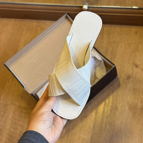 Rasteira Santa Lolla Bico Quadrado Tiras Cruzadas Gorgurão 0472.381B.01B2