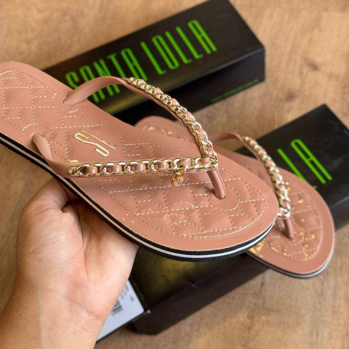 Sandália Santa Lolla Flip Flop Corrente Dourada 0106.0D67