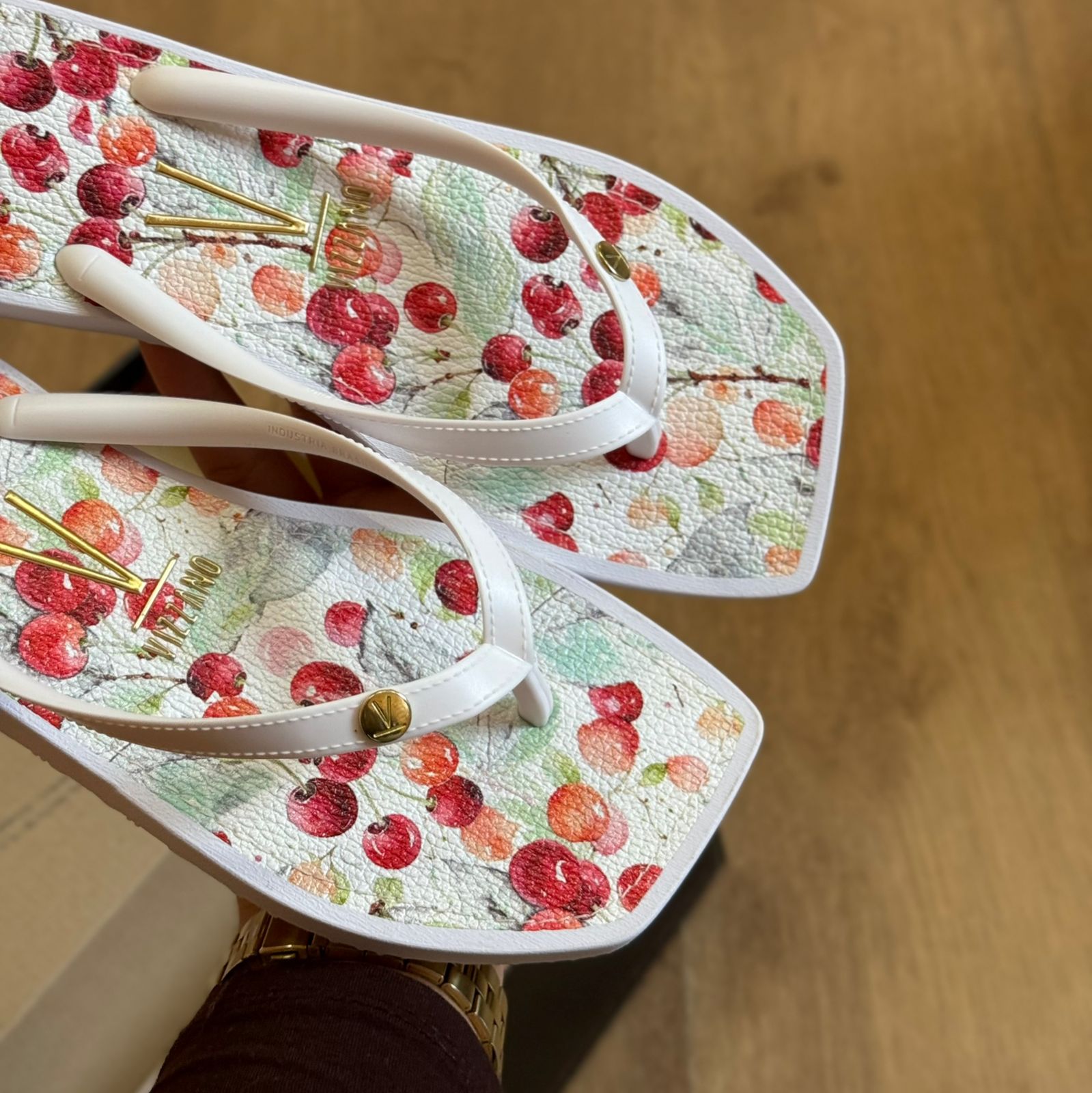 Chinelo Vizzano Detalhe da Marca Liso 6531.100