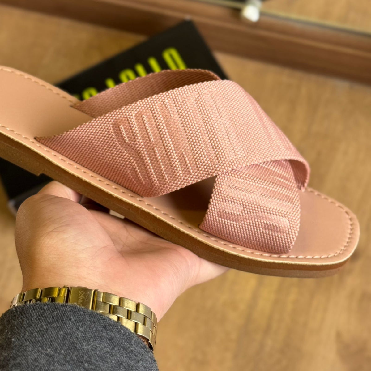 Rasteira Santa Lolla Bico Quadrado Tiras Cruzadas Gorgurão 0472.381B.01B2