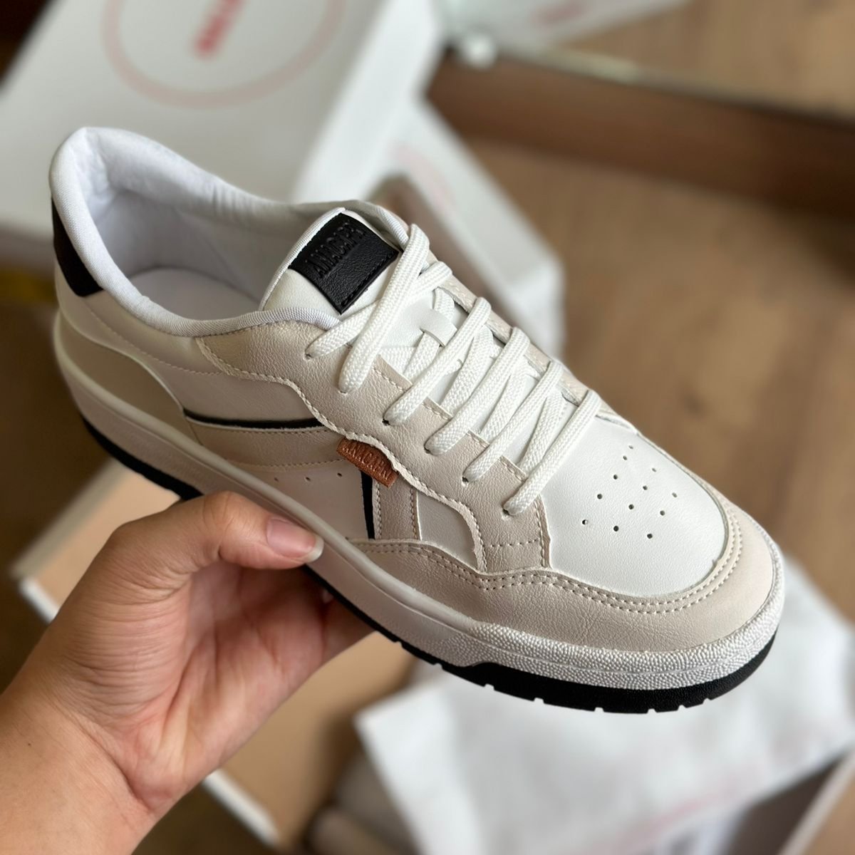 Tênis Ana Capri Recortes Kei C306030002