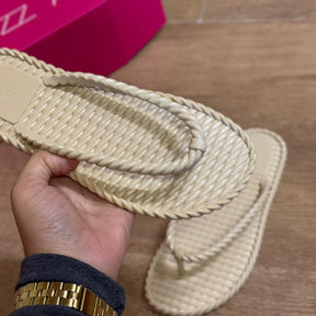 Sandália Arezzo Rasteira Marrocos Z191700001