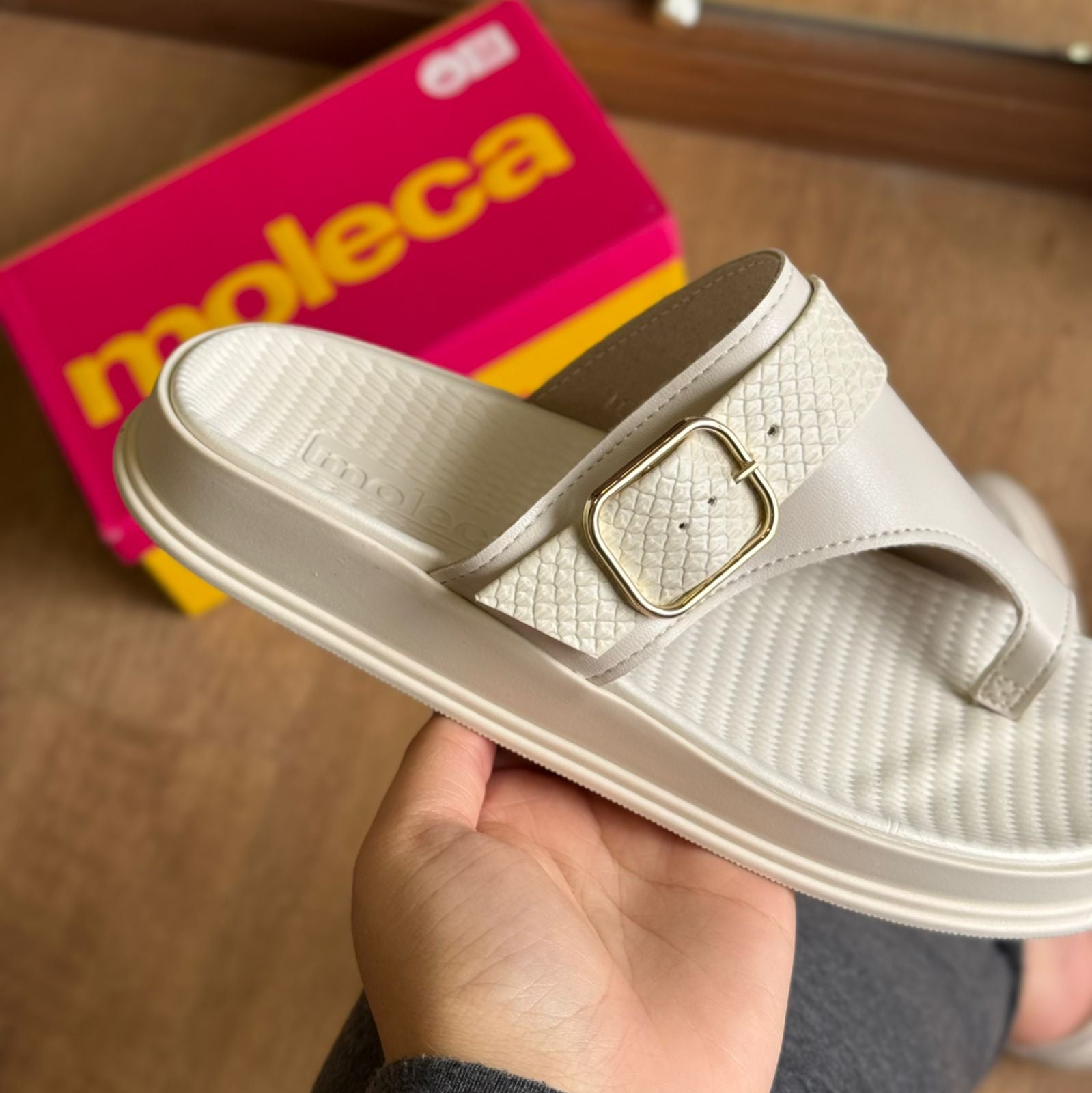 Sandália Moleca Escama de Cobra 5556.102