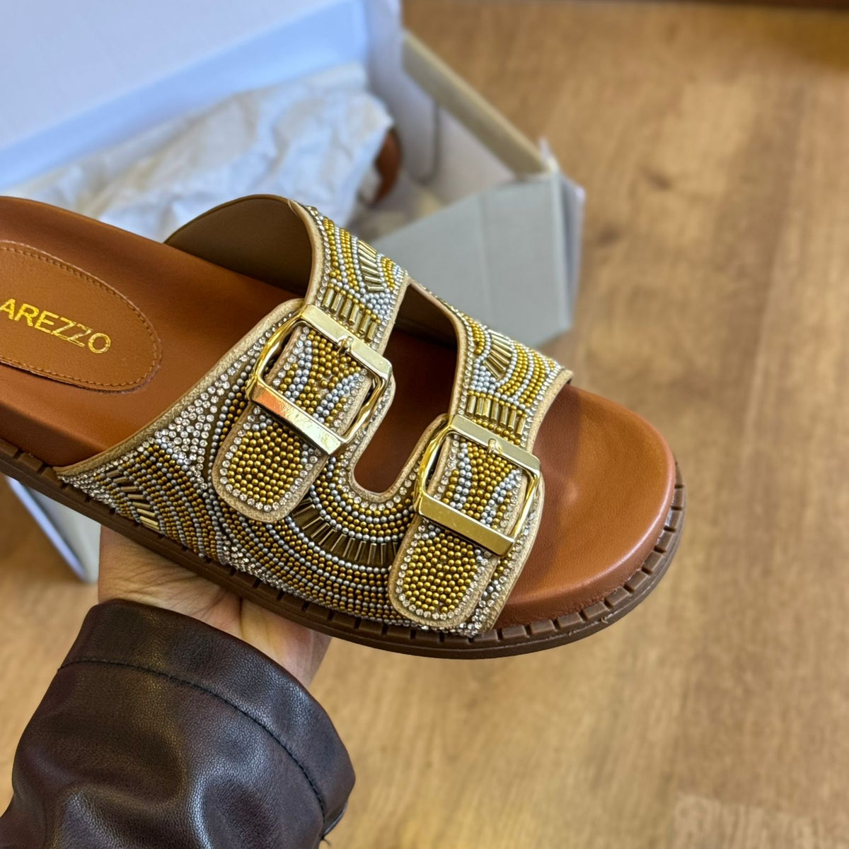 Sandália Arezzo Fivela Detalhes Brilhosos A131300005