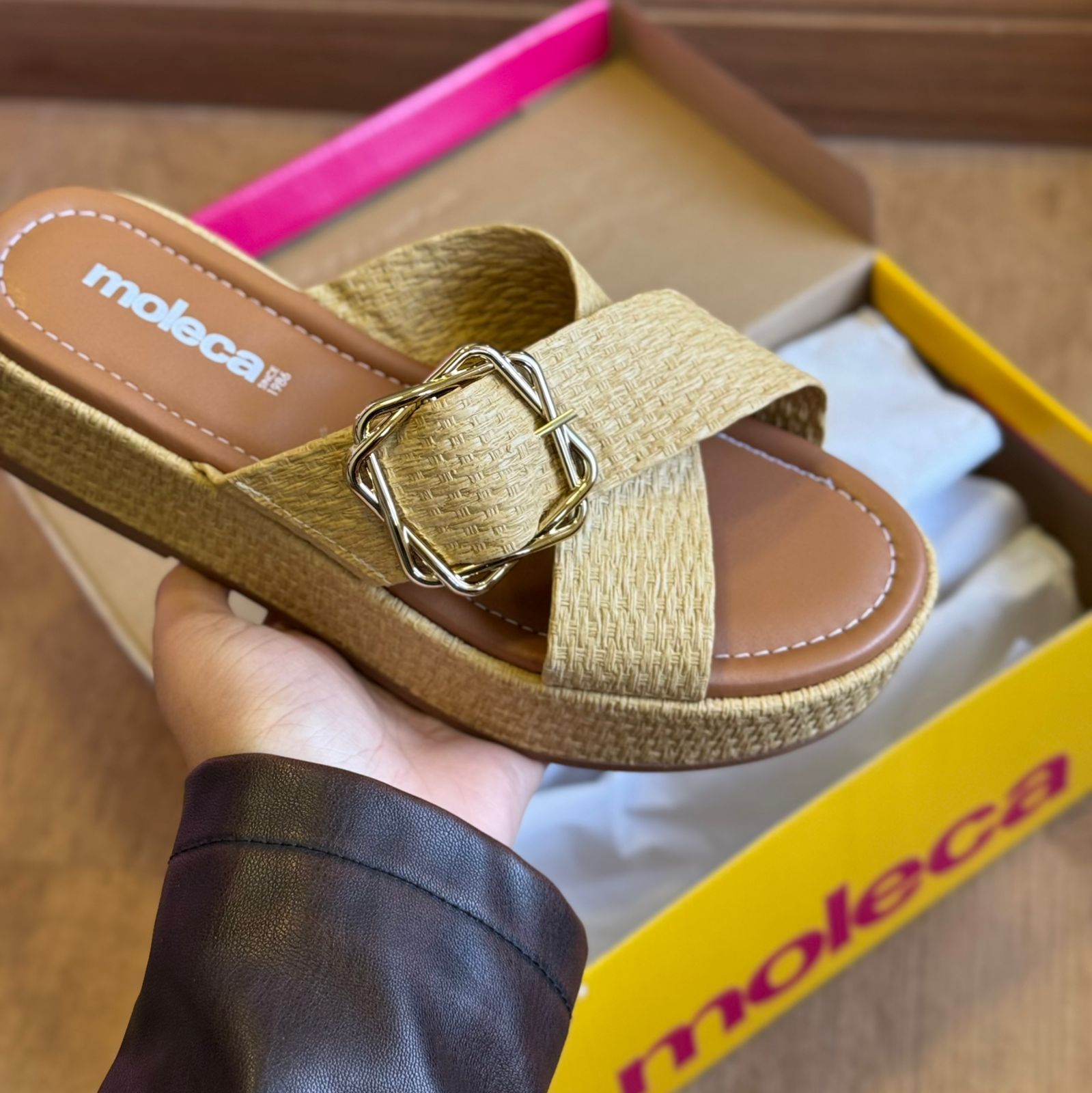 Sandália Moleca Detalhe Fino na Tira 5553.101 - Natural