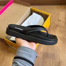 Chinelo de Dedo Moleca 5554.100