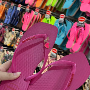 Havaianas Square Logo Pop Up + Pins Filhos e Coração
