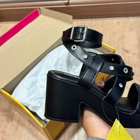 Tamanco Moleca com Ajuste e Tiras Grossas 5549.106