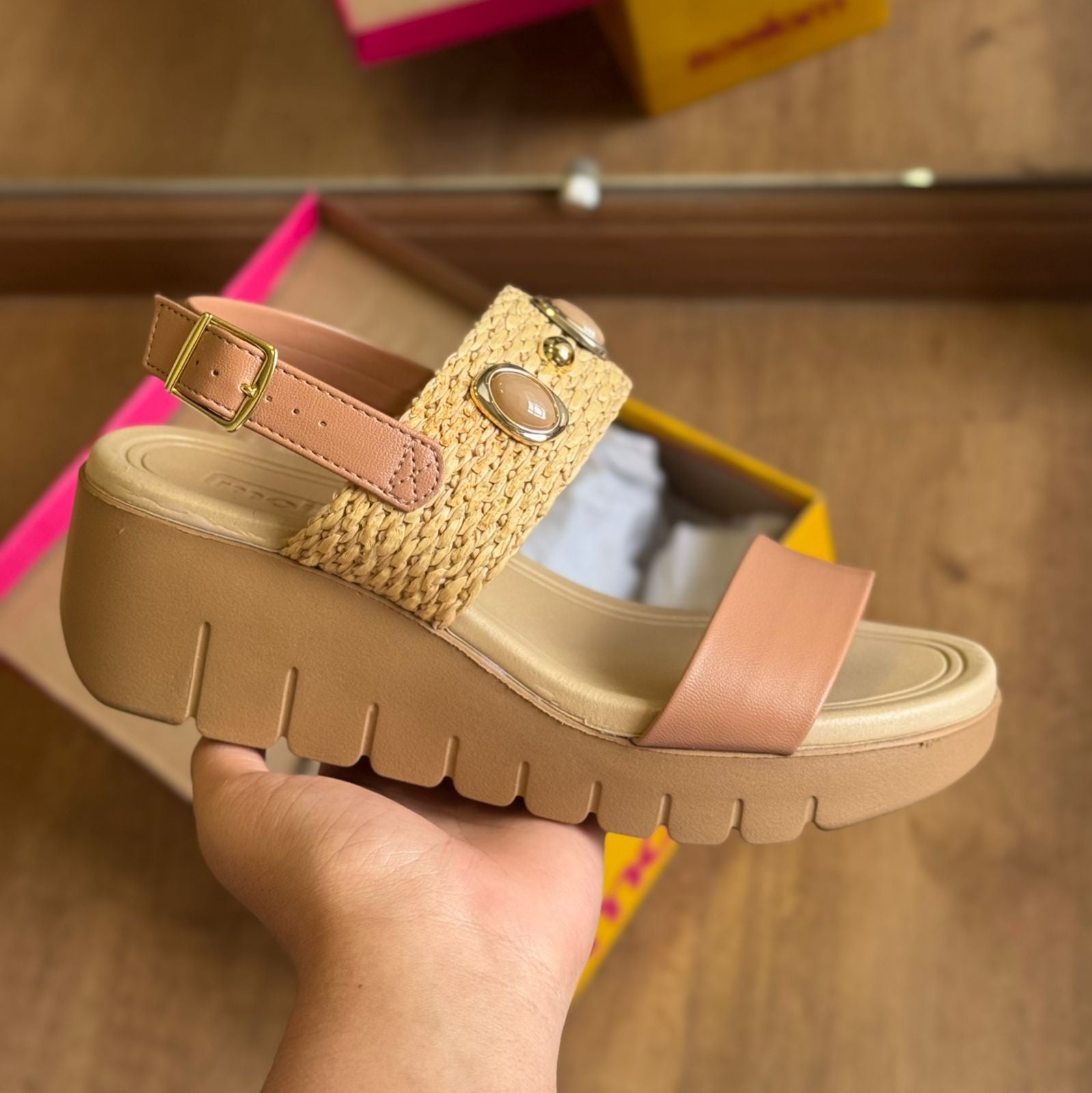 Sandália Moleca Plataforma Detalhes nas Tiras 5536.110