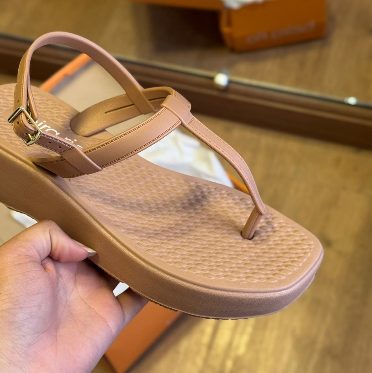 Sandália Beira Rio Anabela Plataforma 8551.104